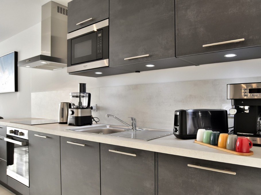 Cuisine parfaitement équipée pour la préparation des vos petits déjeuners et repas.