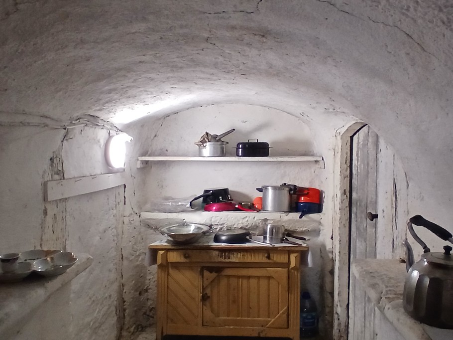 Anna's gîte: the cellar