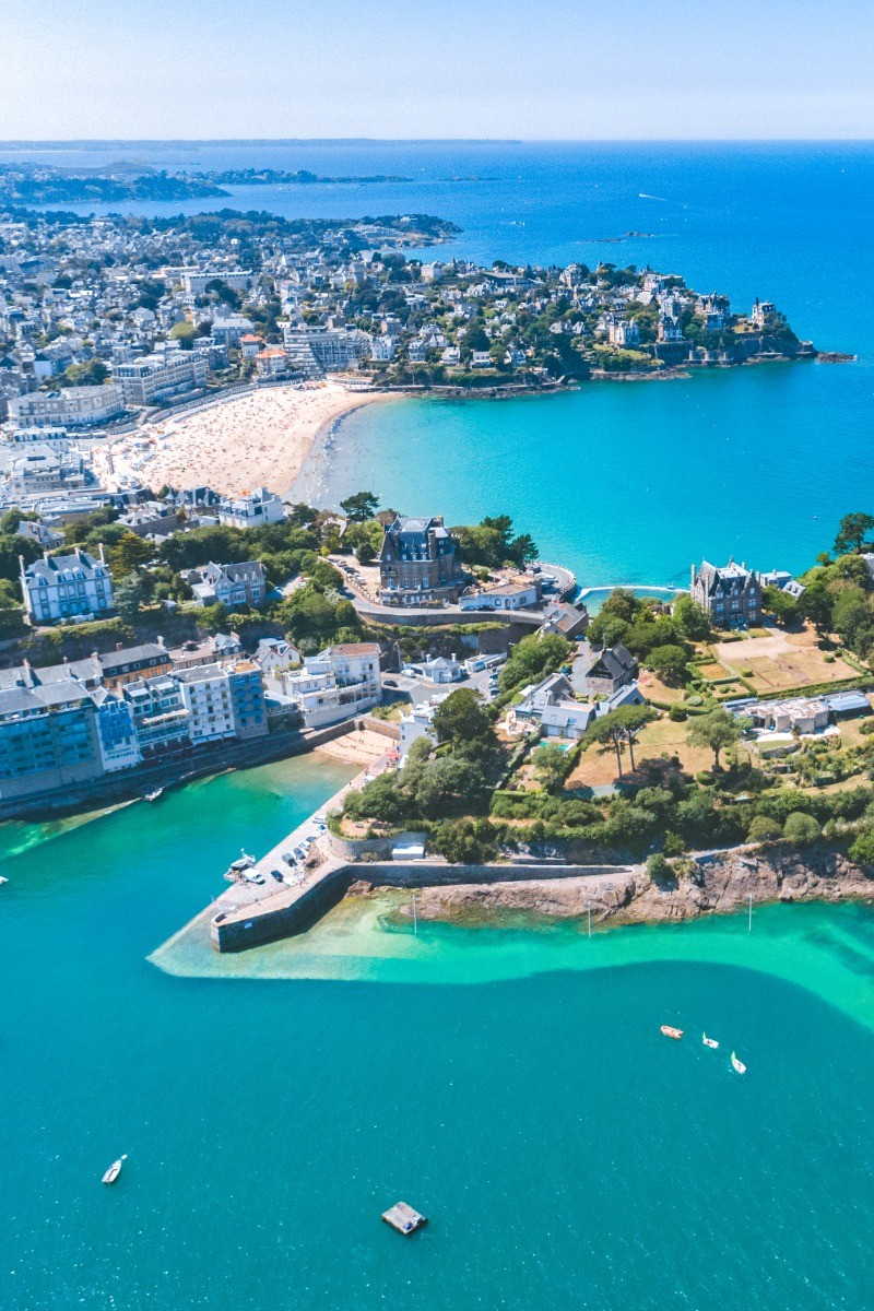 Vue aérienne de Dinard. Pointe du Moulinet - Plage de l'Ecluse - Pointe de la Malouine
Crédits photos : CRTB - PORIEL-Thibault