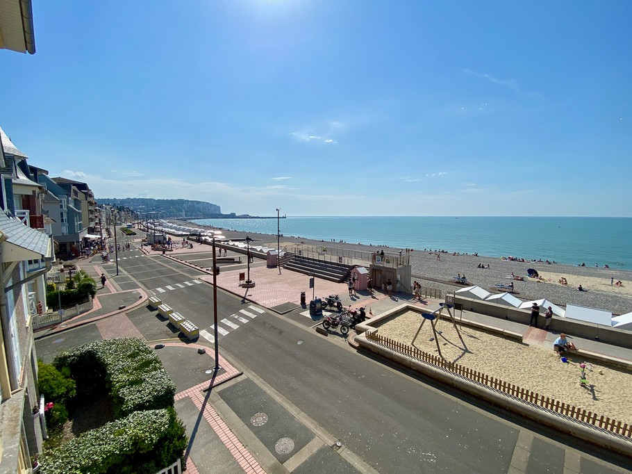 Vue Apt depuis le balcon Le Grand Large Mers Les Bains Hauts de France