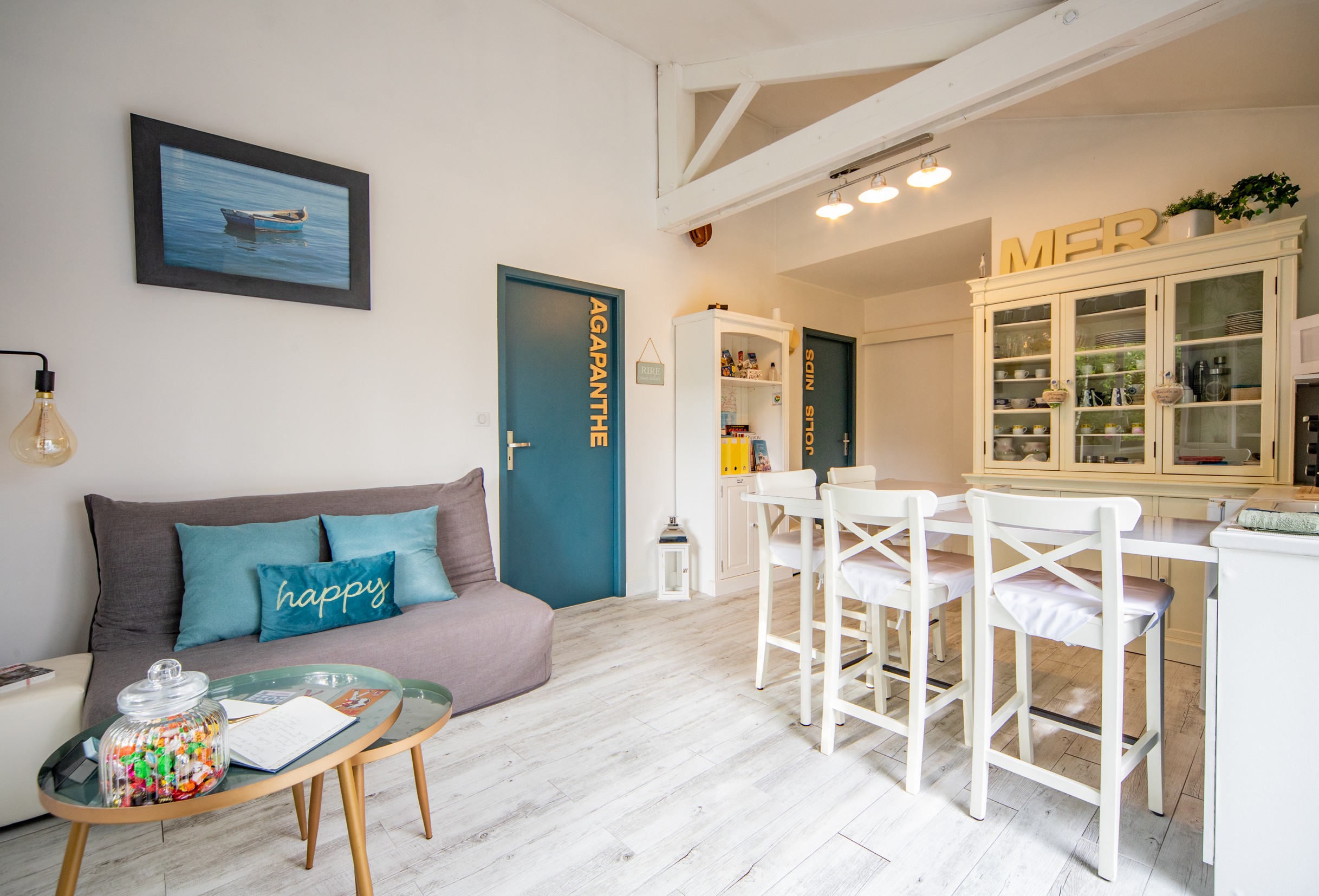 Salon/kitchenette commun