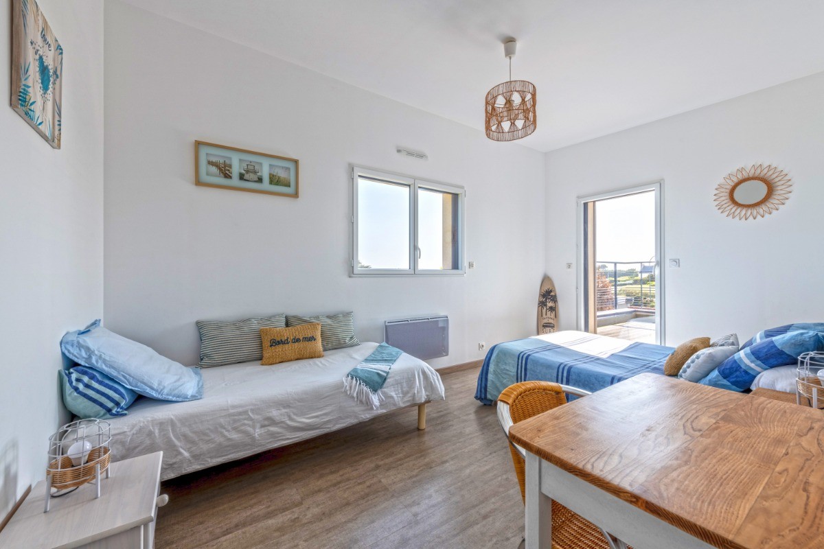 Etage: Chambre 3 avec un lit 140 et 1 lit 90 et vue mer