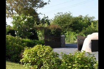 Entrée de la Cour intérieure et son Puits