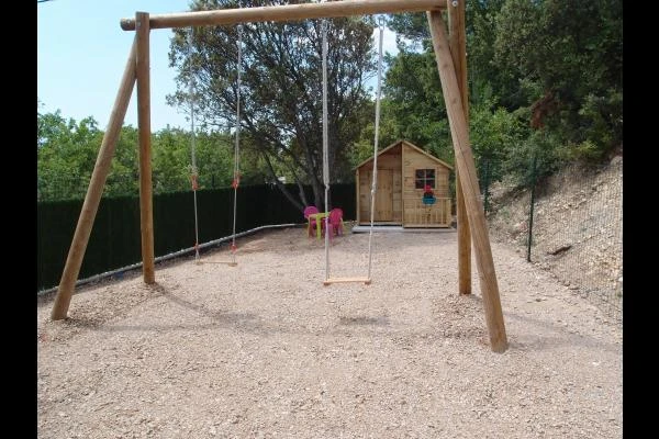 Jeux d'enfants - La Grangeonne 1 (Esparron, Verdon, Provence)