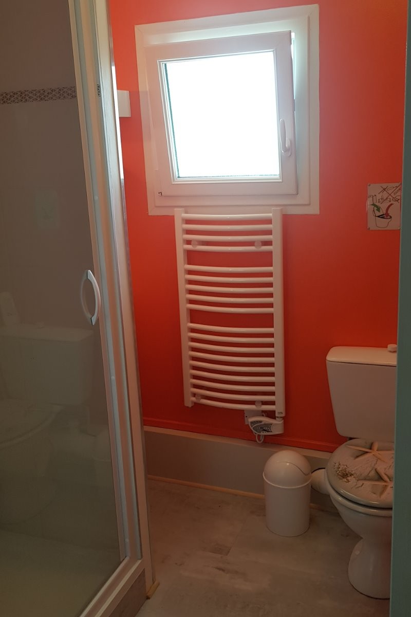 salle d'eau à l'étage