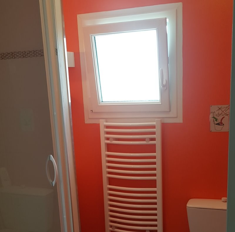 salle d'eau à l'étage