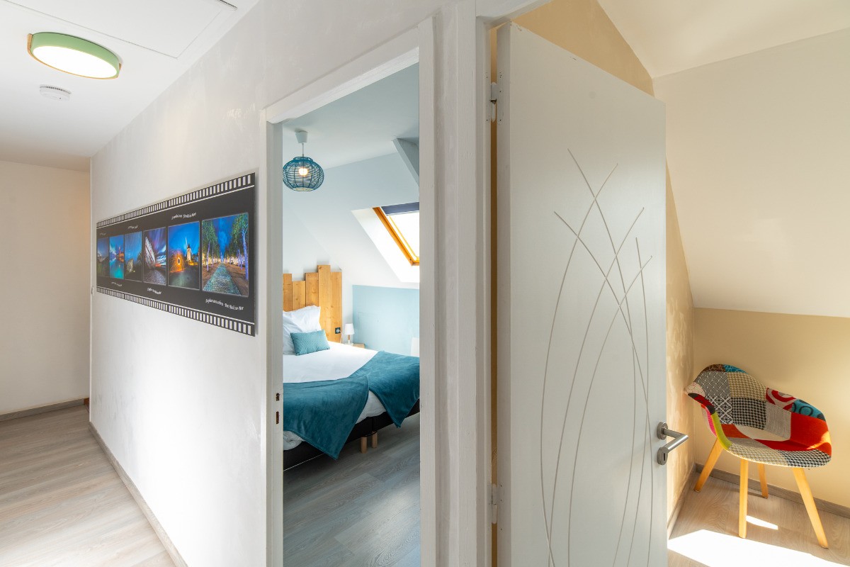 ETAGE CHAMBRES