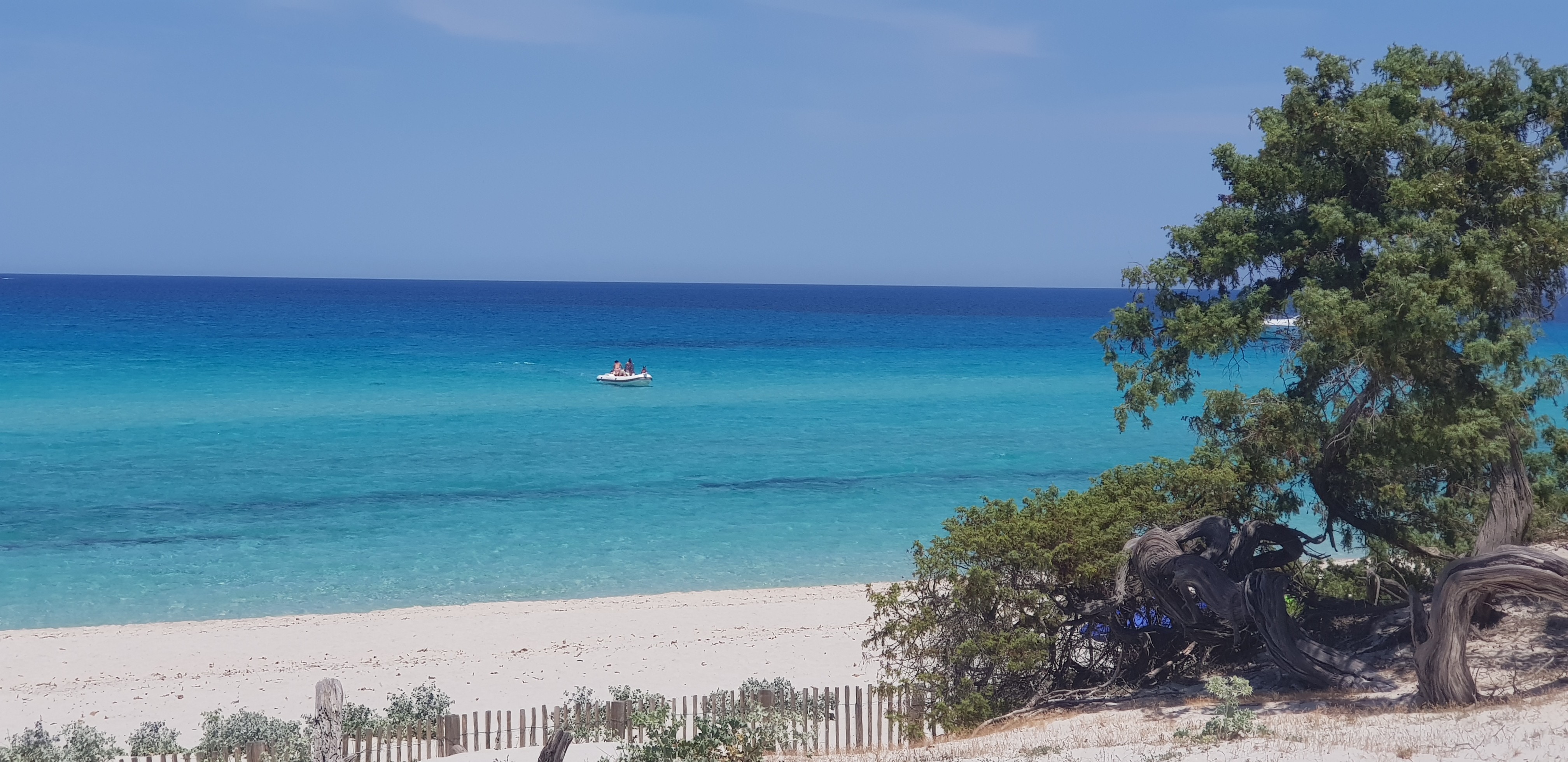 Plage de Saleccia sable blanc et eau turquoise.