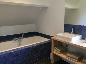 chambre Hysope - salle de bain - baignoire