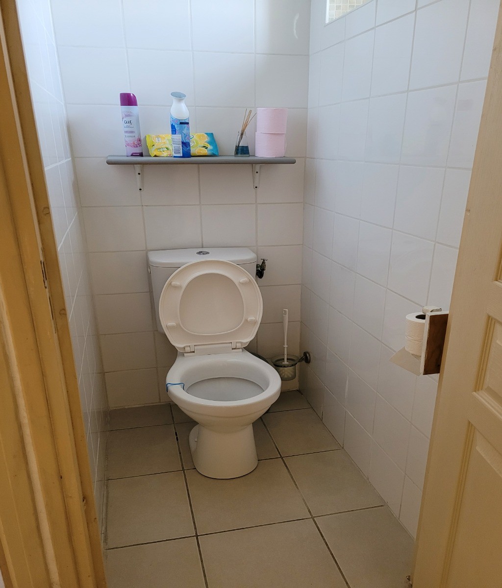 LE BLEIZ Yvon, location "Vue panoramique" située à Paimpol, WC indépendants au RDC