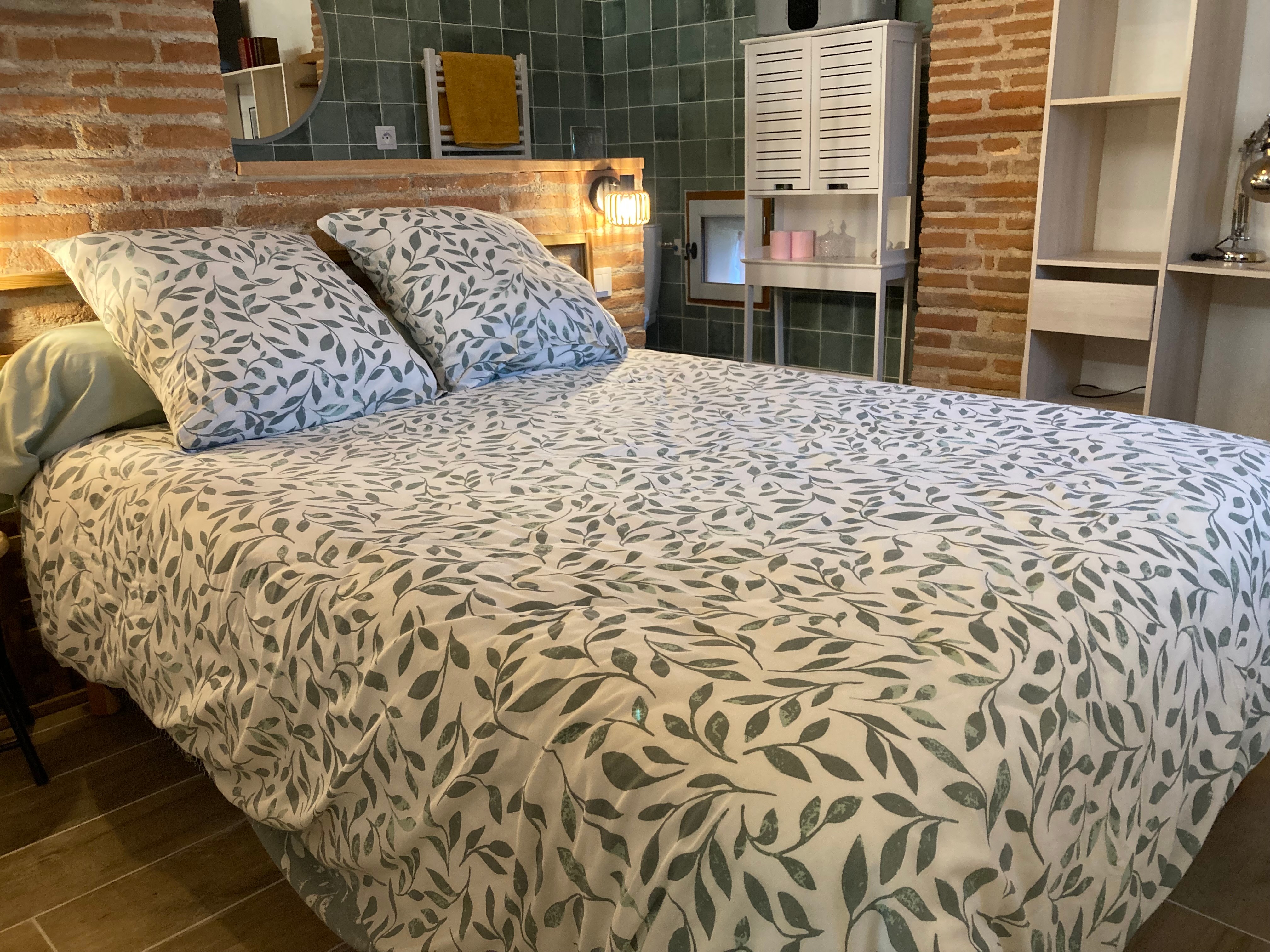 Room for 2 people