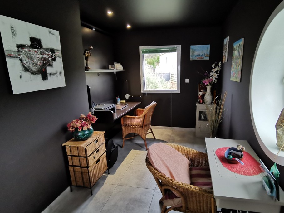 Coin bureau dans la pièce a vivre