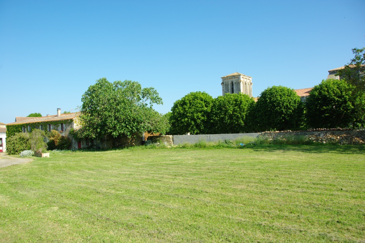 Accès grand terrain