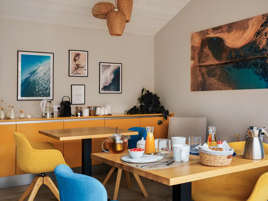 Breakfast room