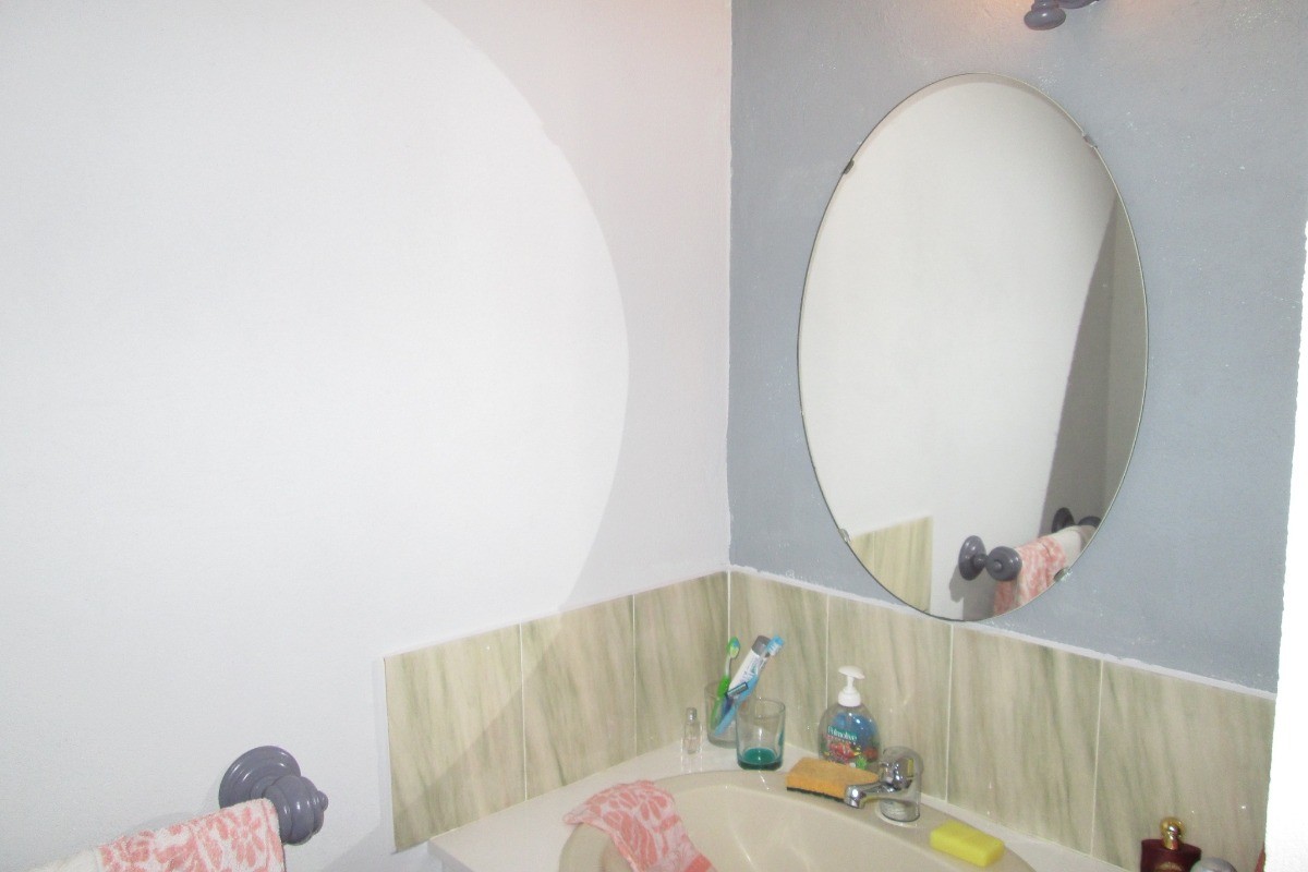 Cabinet toilette chambre 2