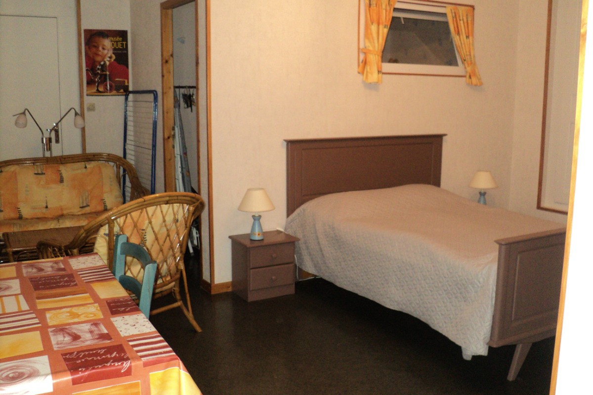 chambre + coin séjour