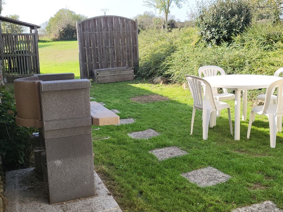 espace extérieur salon , barbecue