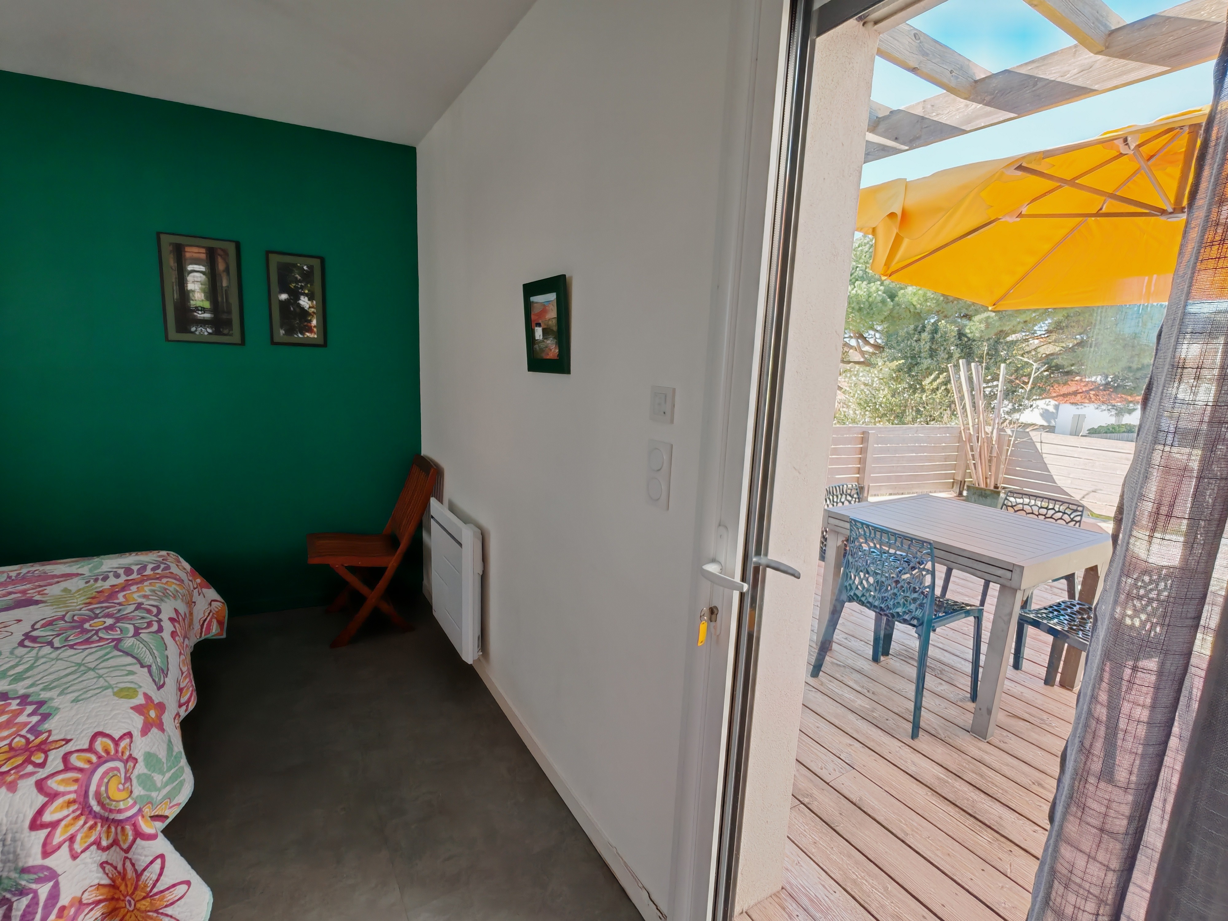 Bedroom 1 - 1st floor with access to the terrace