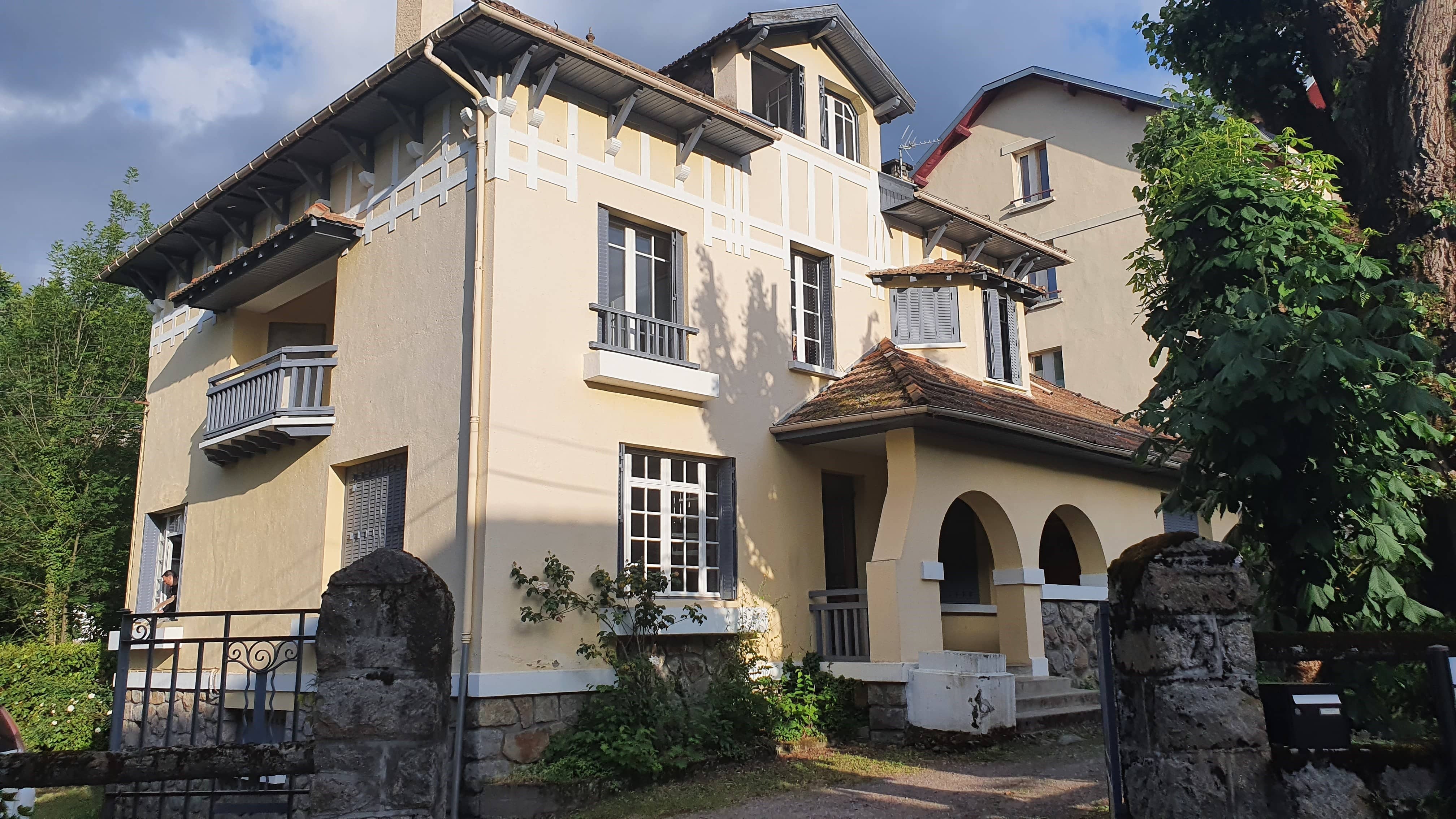 Maison vue de devant