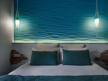Room l'Eau éclairée