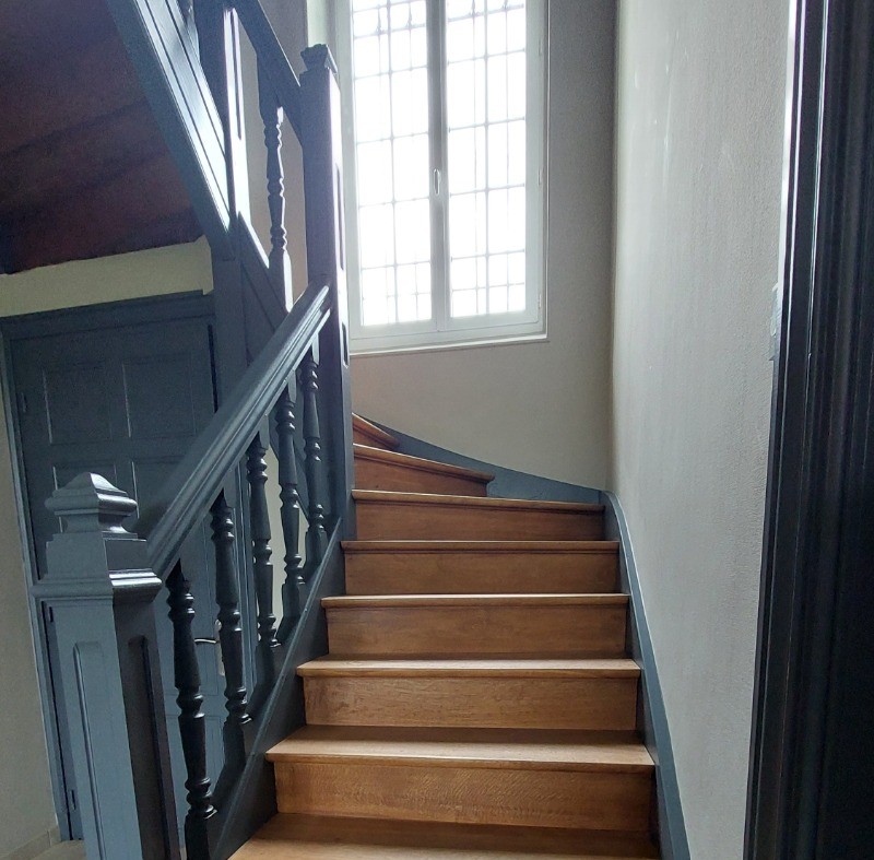 Escalier menant à l'étage - Maison de caractère