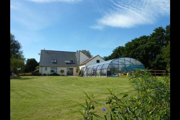 Location Penvenan vue extérieure, avec piscine