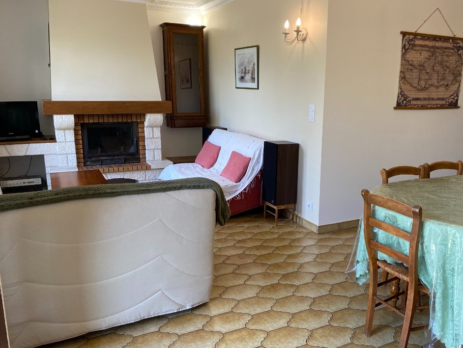 Salon cheminée, Gîte Lisle sur Tarn, entre Albi et Toulouse, Occitanie