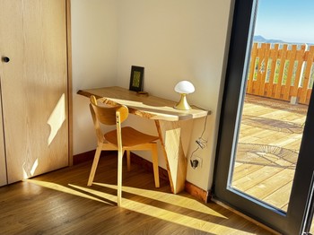 La Grange du Parador Vert, Le Verdier, Saint Victor la Rivière, Chambre (coin bureau)