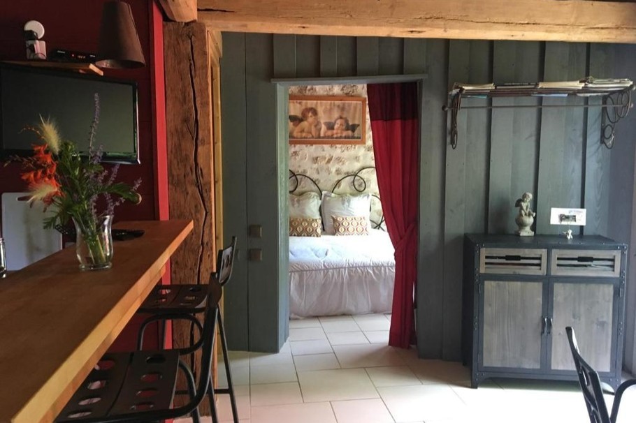 Domaine TerrOcéane en Charente maritime, Pièce de vie - vue sur la chambre