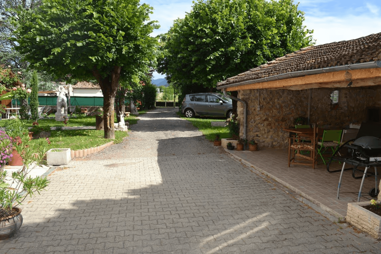 Entrance / Car park