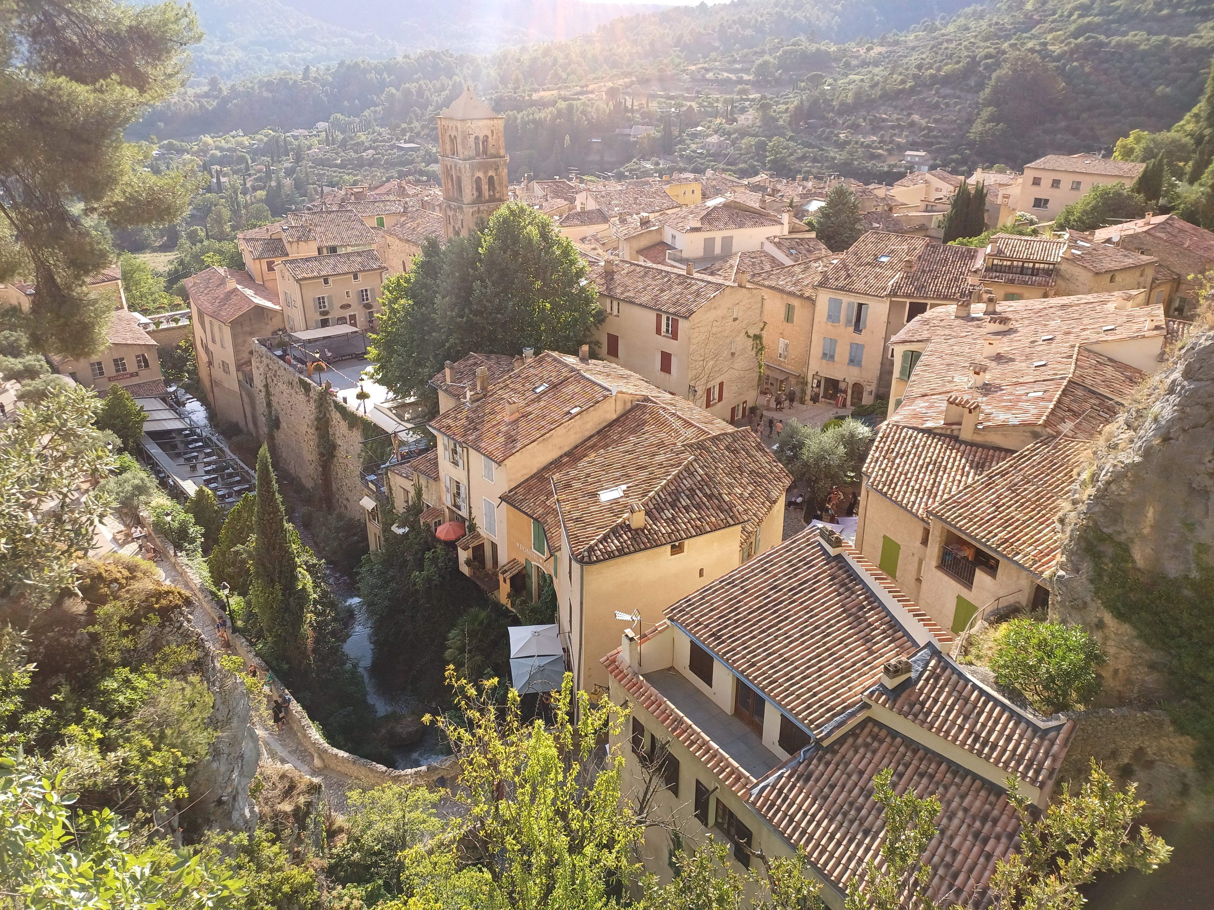 Les toits de Moustiers