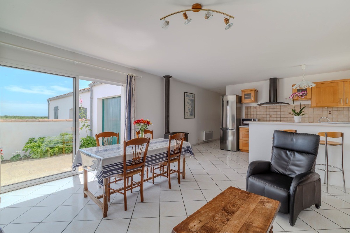 Gite "Rue de La Manne" avec jardin clos, proche de l'océan et des commerces à pieds, pour 5 personnes, Ste Marie de Ré, Ile de Ré