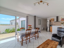 Gite "Rue de La Manne" avec jardin clos, proche de l'océan et des commerces à pieds, pour 5 personnes, Ste Marie de Ré, Ile de Ré