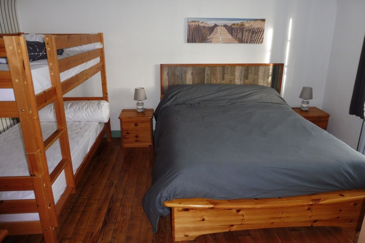 Chambre 2 à l'étage