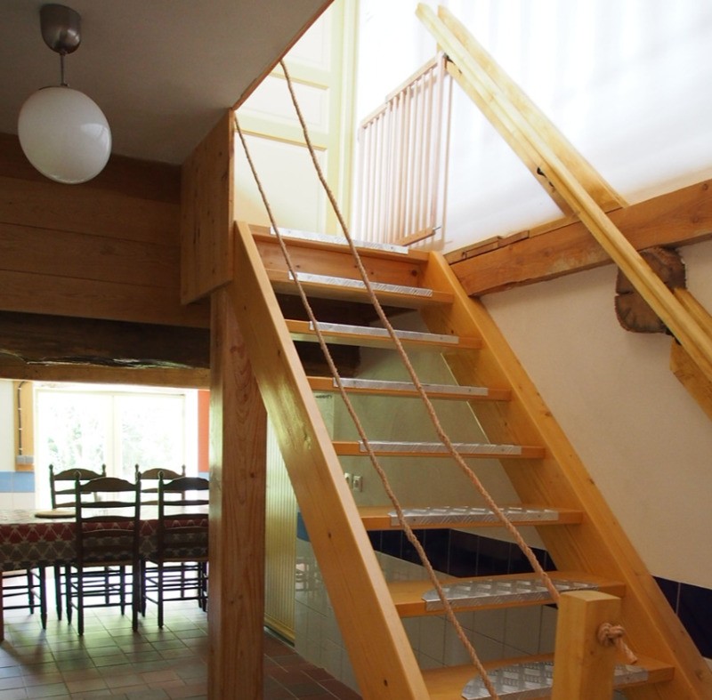 L'escalier montant à la chambre.