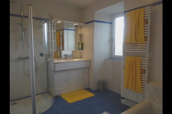 Salle de bains du RDC