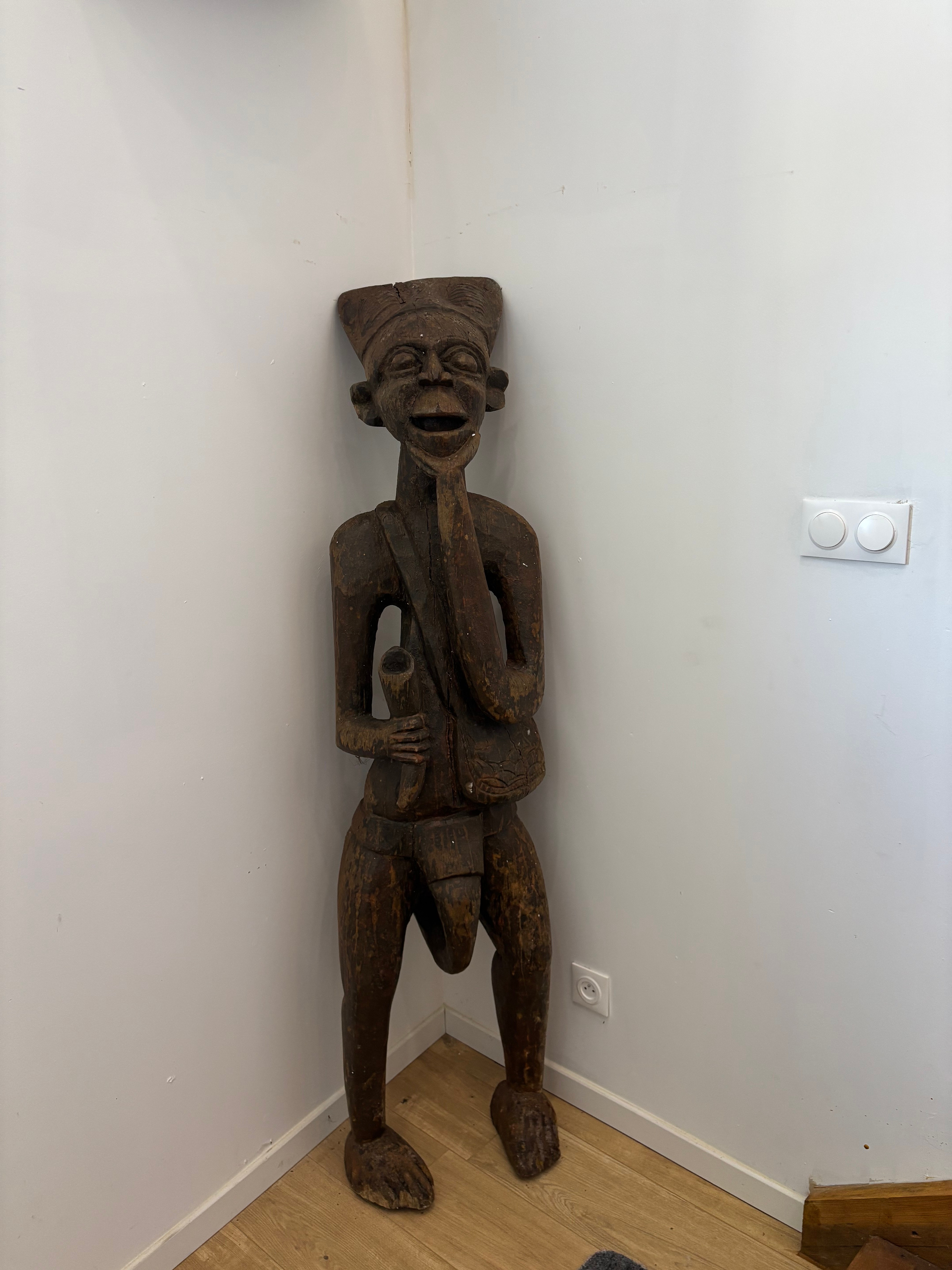 Cameroonian statue