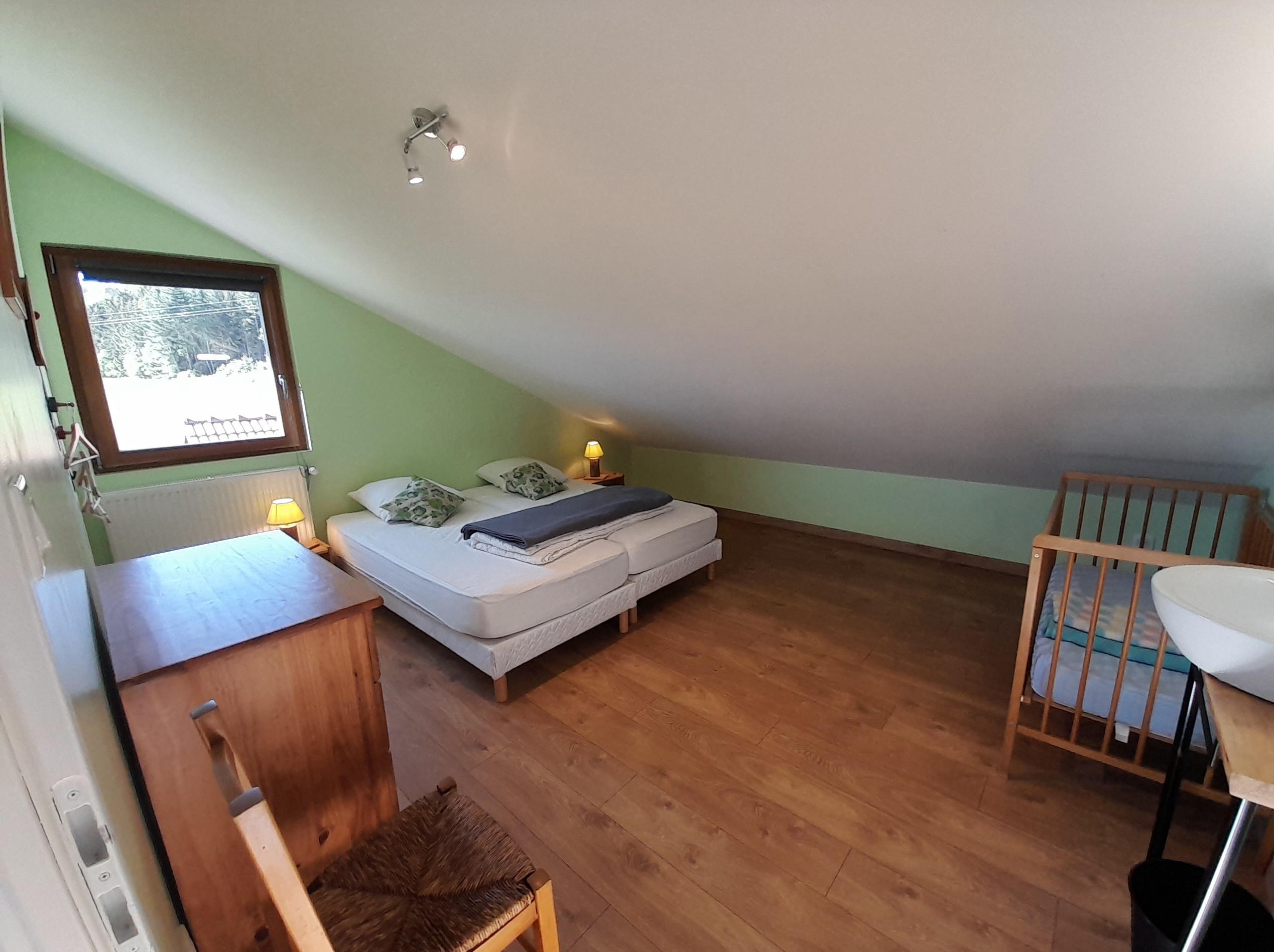 1 ère chambre à l'étage