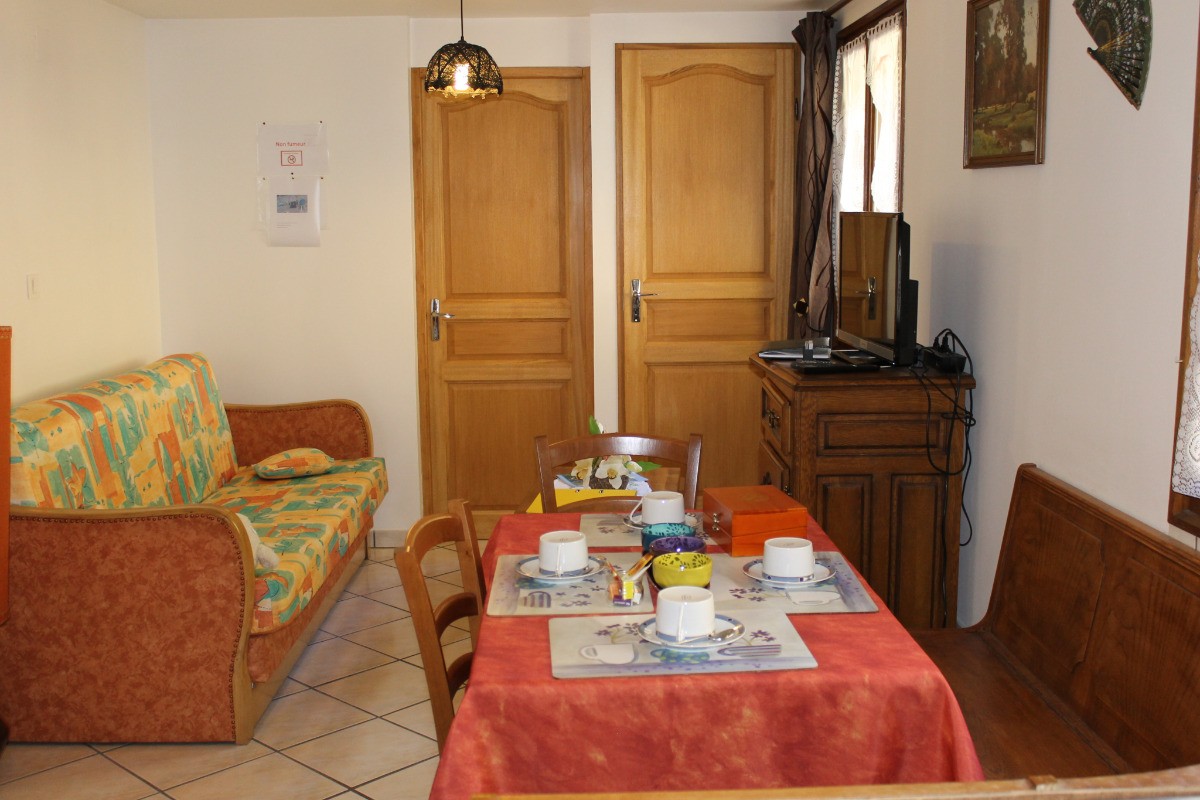 salon salle à manger chez nico - le Ménil