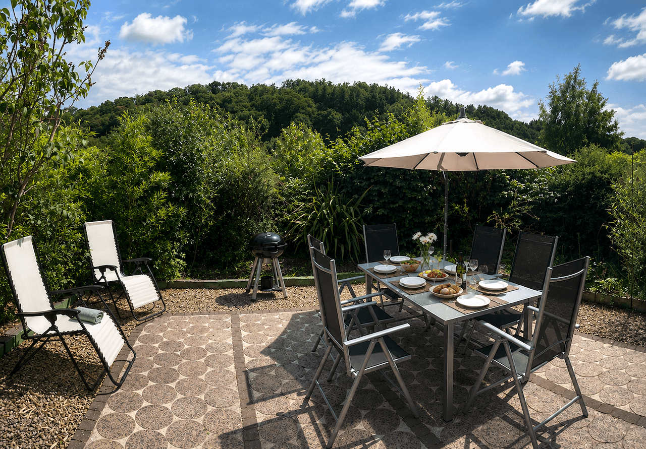 Enjoy our private garden equipped with garden furniture, sun loungers, a parasol and a barbecue.