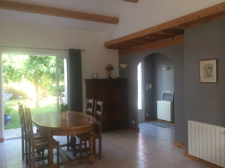 Salle à manger de la Villa St Georges d'Oléron pour 6