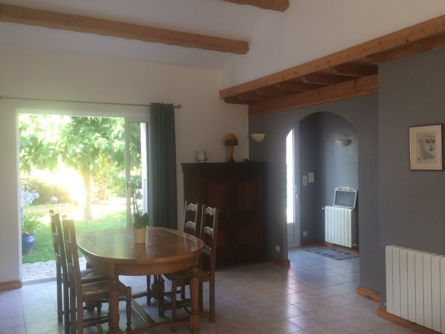 Salle à manger de la Villa St Georges d'Oléron pour 6