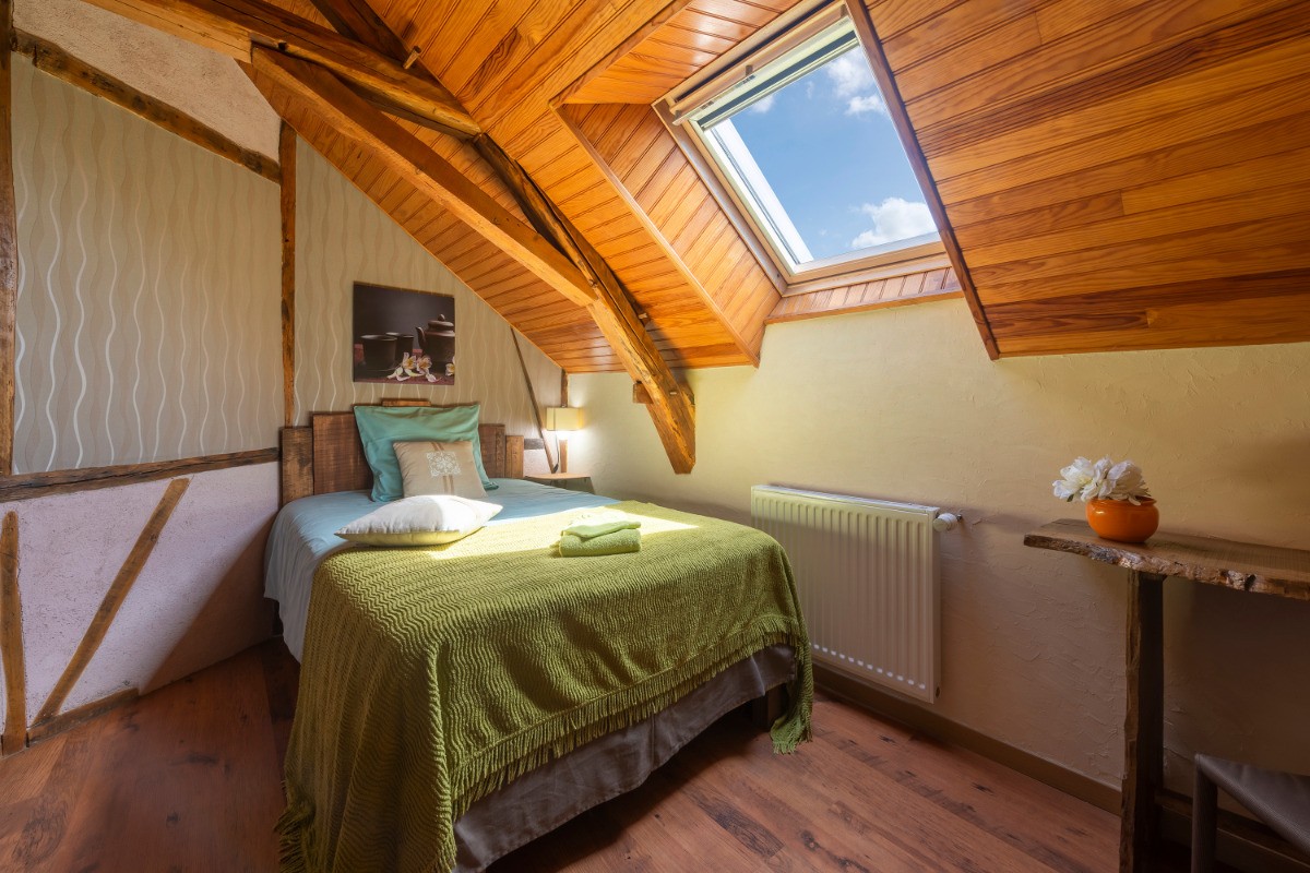 Chambre 2 avec un lit de 120x190cm