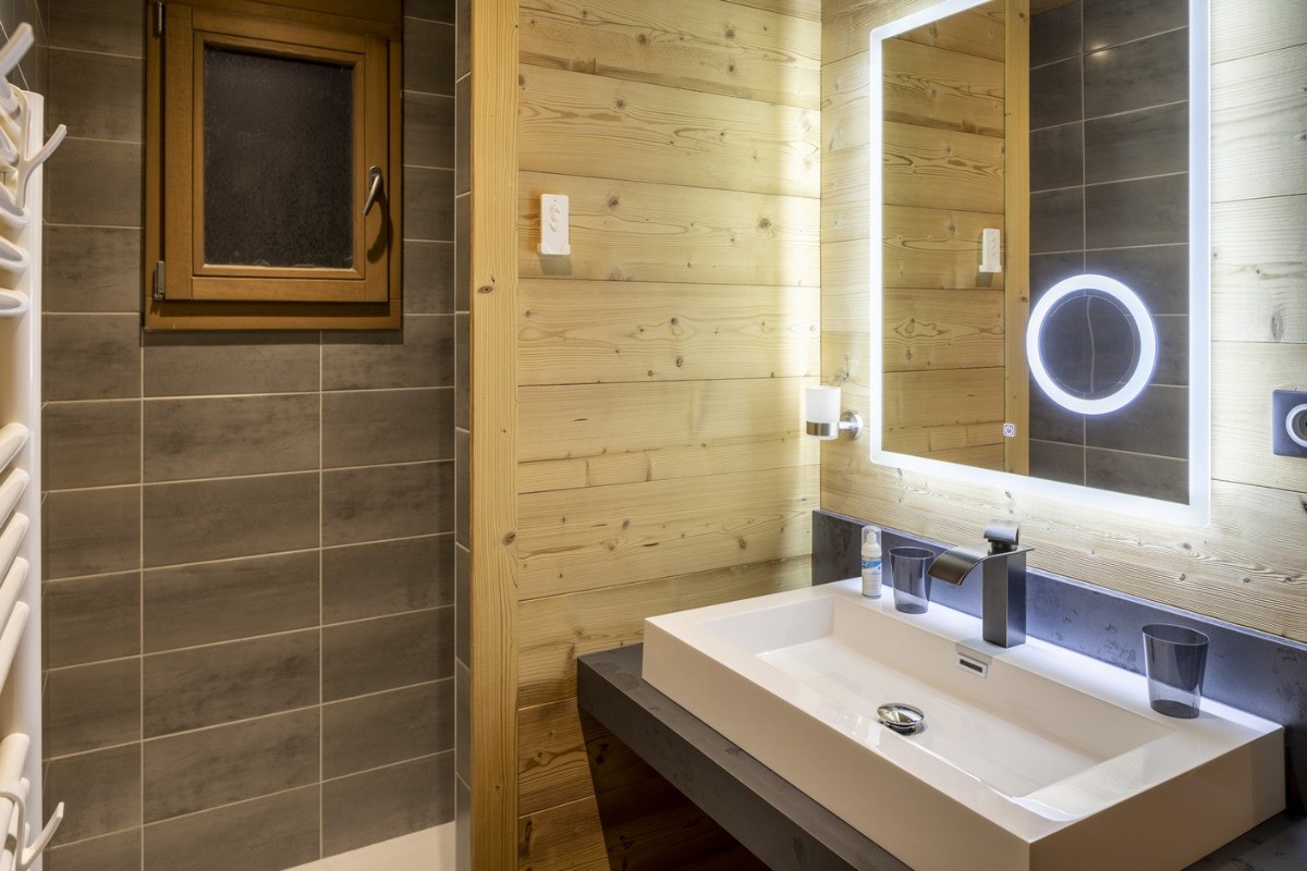 Salle d'eau chambre 3 - Chalet Horizon 180 Gérardmer