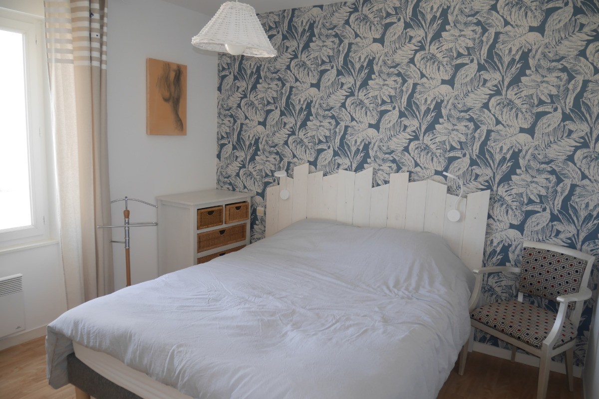 Chambre avec lit en 160cm