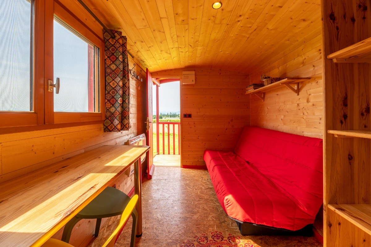 Domaine de la Cambre, camping à la ferme, gîte avec piscine, roulotte, logement insolite, déconnexion, vacance nature, Duffort, Gers, Occitanie, tourisme vert