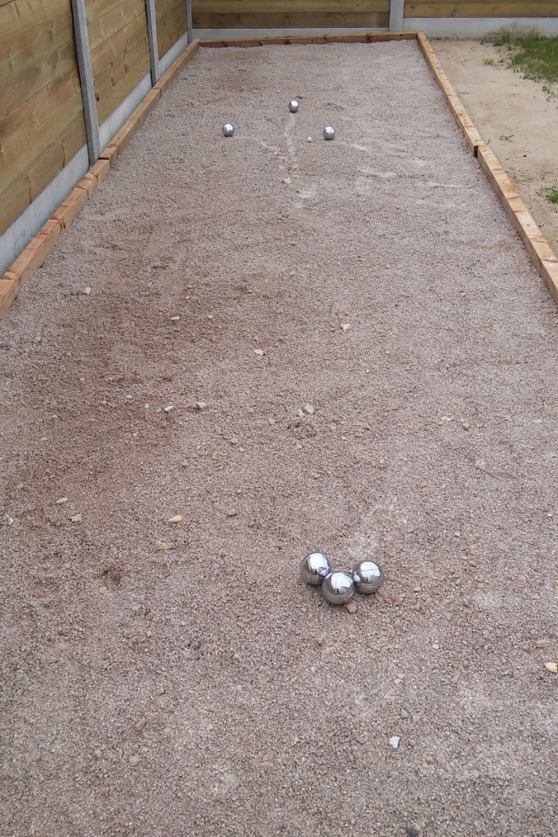 terrain de pétanque sur place