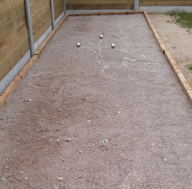terrain de pétanque sur place