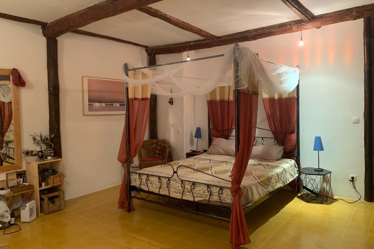 Mas de Peyraube - La maison complète - Chambre Rougette pour 2 personnes