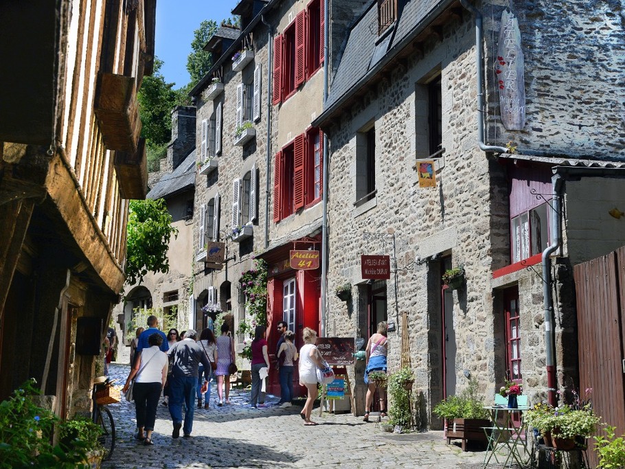 Dinan, ville médiévale d'art et d'histoire au cœur de la Rance.
Crédits photos : CAD22 TORRUBIA-Bruno